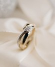 MG Diamonds - Tofarget ring i gult og hvitt gull med diamanter thumbnail