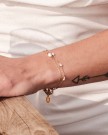 Astrid og Agnes - Perla armbånd i forgylt stål med perle thumbnail