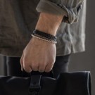 Son of Noa - Armbånd i sort kalveskinn med ståldetaljer thumbnail