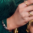 Sif Jakobs - Ellera Perla Uno ring i forgylt sølv med perle og multifargede cz thumbnail